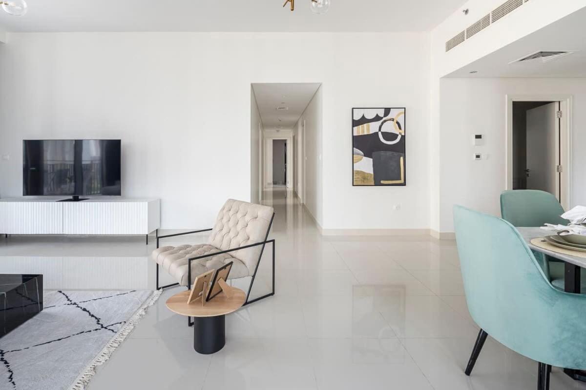Frank Porter - Boulevard Crescent Dubaj Kültér fotó